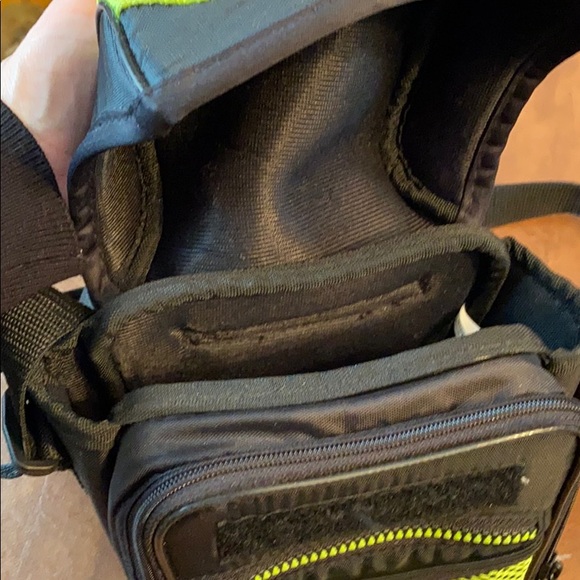 Case It NWOT bag with several zip compartments! - Picture 4 of 10